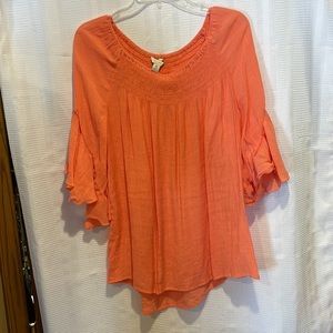 NWOT Cute Coral Top!🏖️